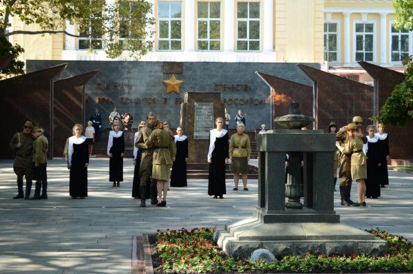 Вечный огонь Новороссийск