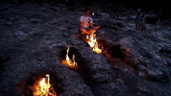 Гора Янарташ Химера