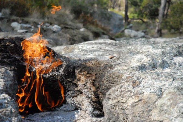 Гора Янарташ Химера