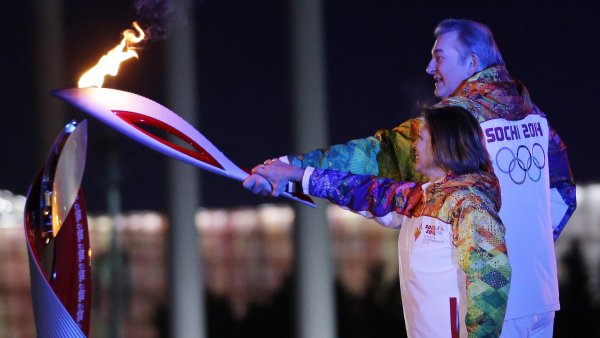 Ирина Роднина Олимпийский огонь