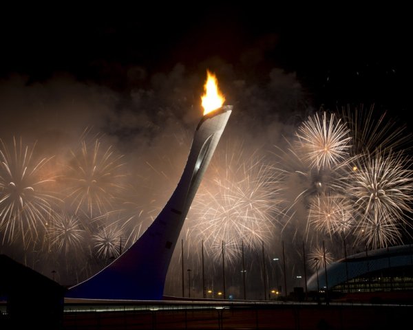 Зажжение олимпийского огня в Сочи