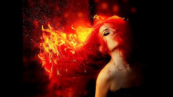 Девушка с огненными волосами
