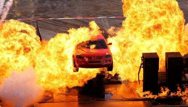 Машина в огне