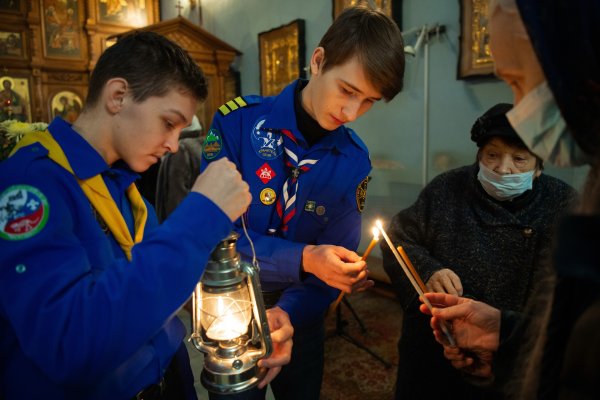 Свет Вифлеемского огня