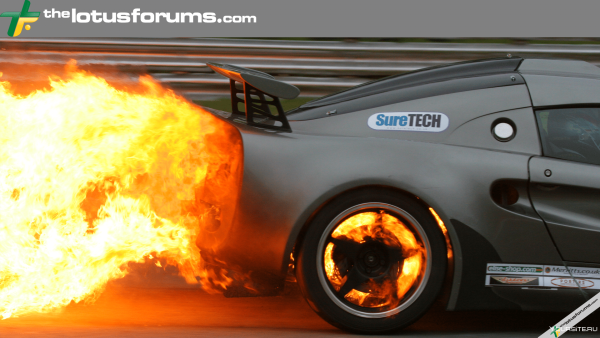 Гоночные машины в огне