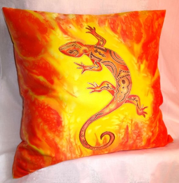 Батик подушка