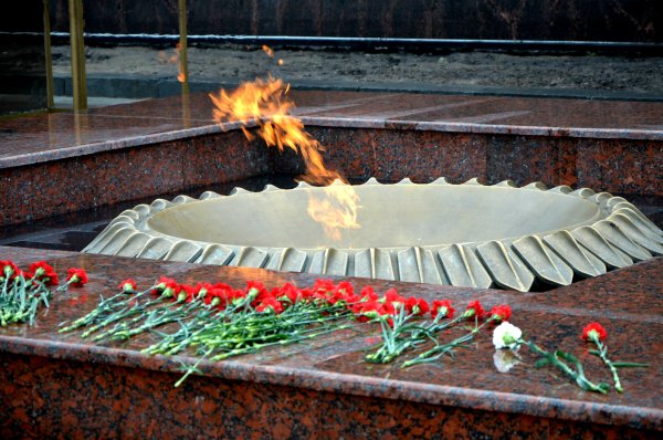 Мемориал славы вечный огонь Владикавказ