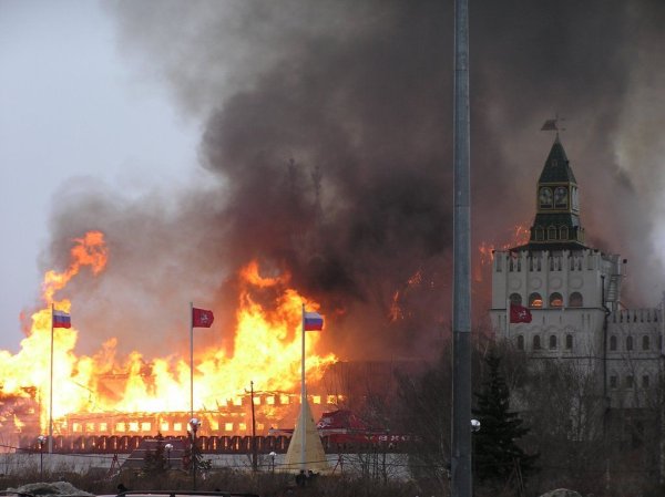 Кремль в Измайлово пожар