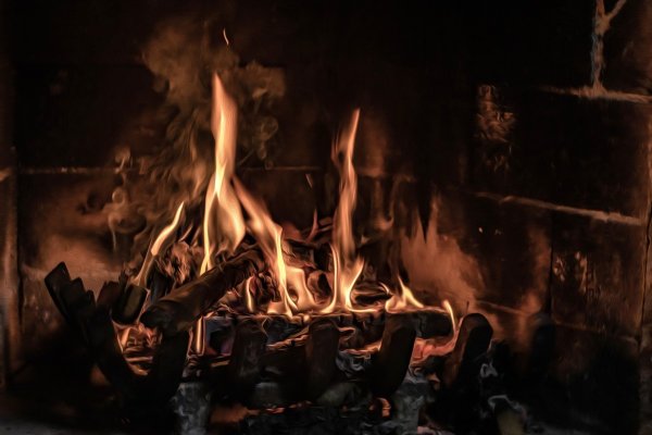 Камин огонь маслом