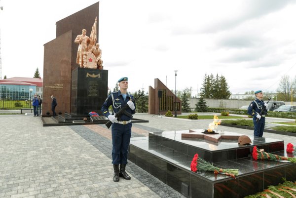 Вечный огонь поселок Первомайский Щекинского района
