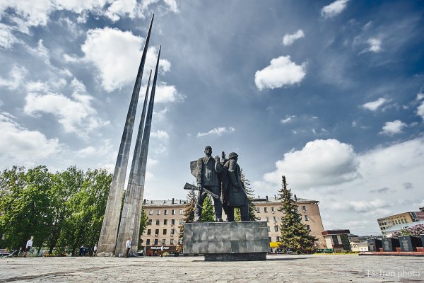 Мемориал три штыка Тула