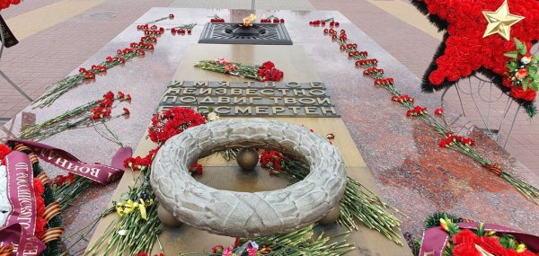 Могила неизвестный солдат Калуга