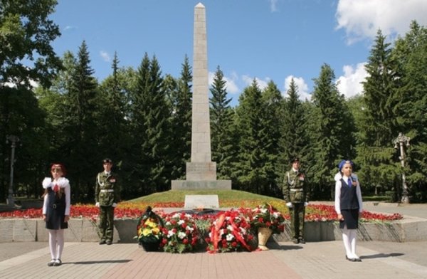 Вечный огонь Екатеринбург