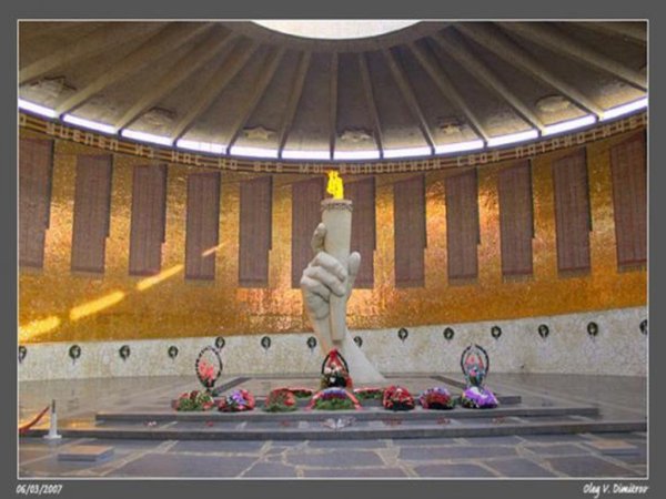 Волгоград вечный огонь в зале воинской славы