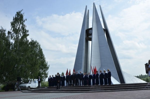 Памятник вечный огонь Ухта