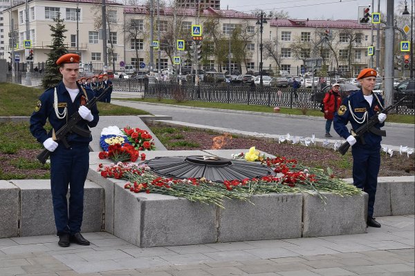 Надым Почетный караул вечный огонь