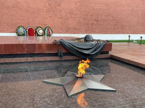 Мемориал вечный огонь в Москве