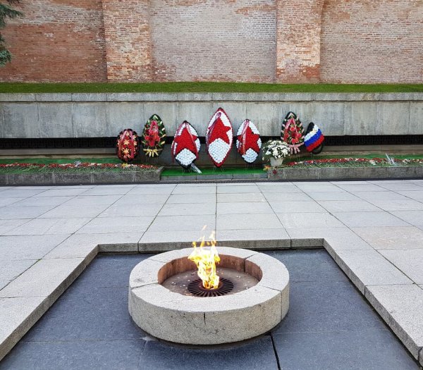 Великий Новгород мемориальный комплекс «вечный огонь славы»
