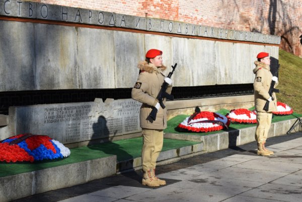 Вечный огонь Великий Новгород караул