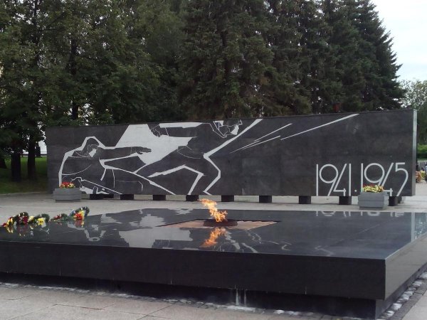 Мемориал вечный огонь в Нижегородском Кремле