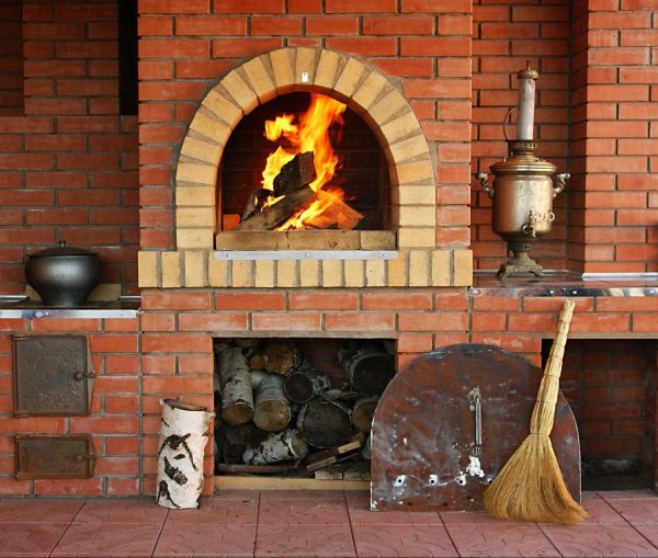 Русская печь на дровах