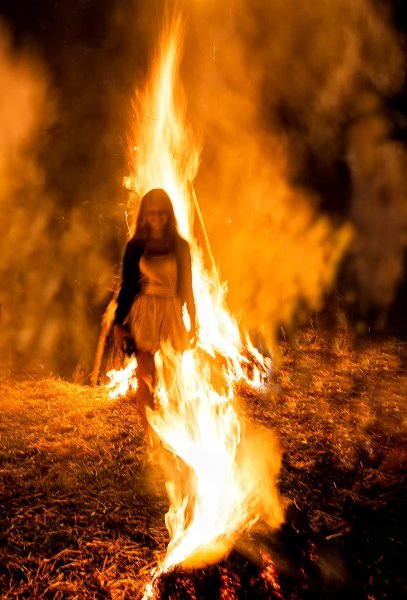 Женщина огонь