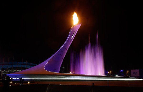 Зажжение олимпийского огня в Сочи