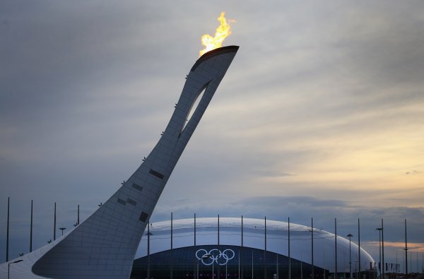 Чаша олимпийского огня в Сочи