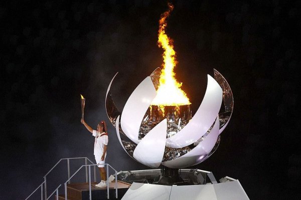 Зажжение олимпийского огня в Токио