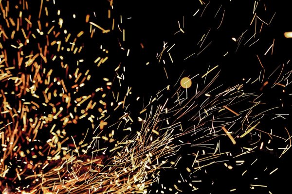 Брызги искр