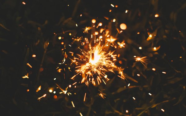 Искры бенгальских огней