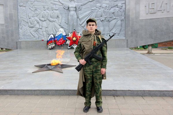 Вечный огонь пост 1 Ростов на Дону