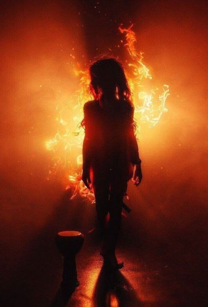 Девушка и огонь