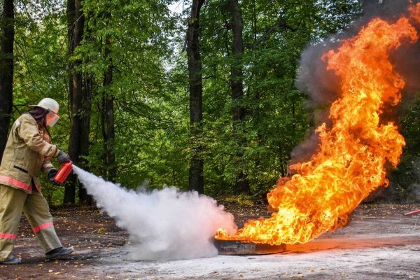 Тушение огнетушителем