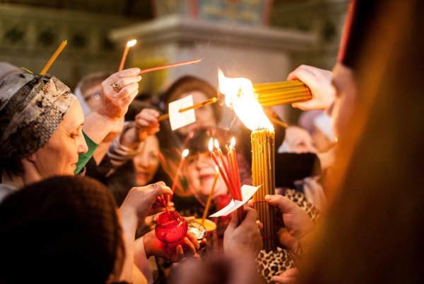 Благодатный огонь на Пасху