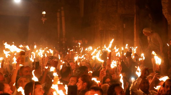 Сошествие Благодатного огня в Иерусалиме