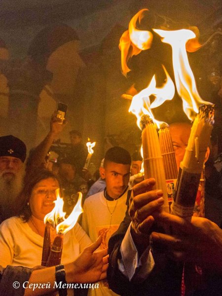 Сошествие Благодатного огня в Иерусалиме