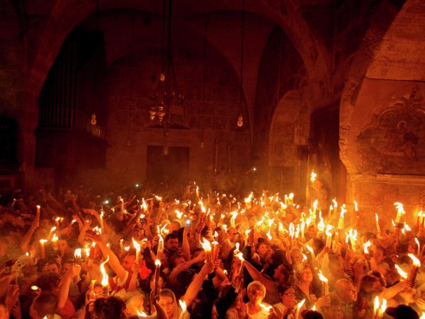 Схождение Благодатного огня