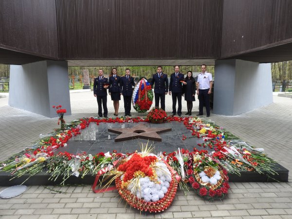 Венки на вечном огне