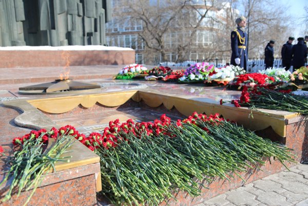 Памятный вечный огонь Воронеж