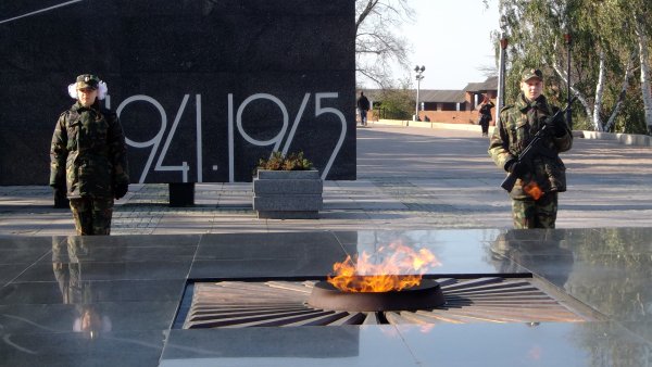 Пост номер 1 у вечного огня в Нижнем Новгороде