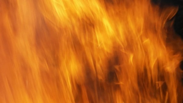 Задний фон огонь