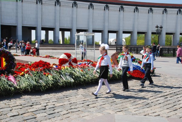 Вечный огонь парк Победы Москва