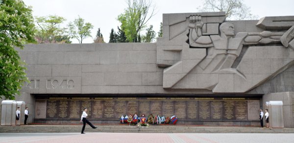 Мемориал вечный огонь Севастополь