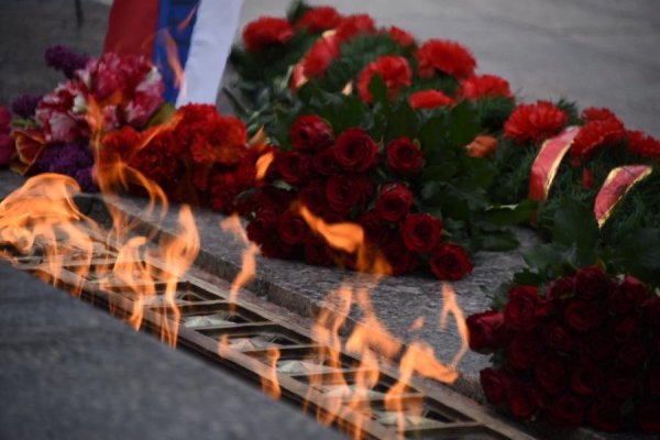 Вечный огонь на сапун горе Севастополь