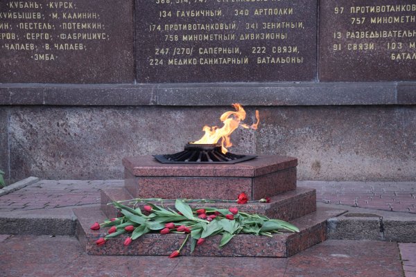 Памятник вечный огонь в Севастополе