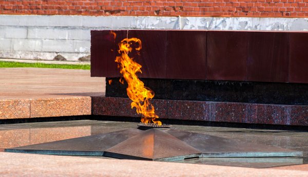 Стелла вечный огонь Екатеринбург