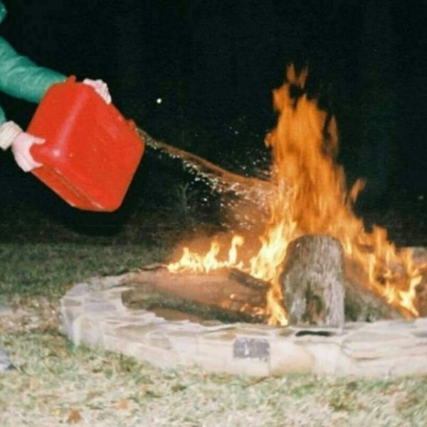 Бензин в огонь