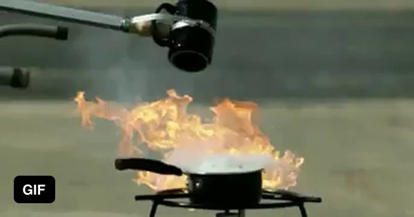 Масло в огонь гиф