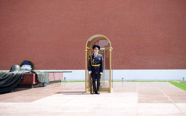 Александровский сад президентский полк